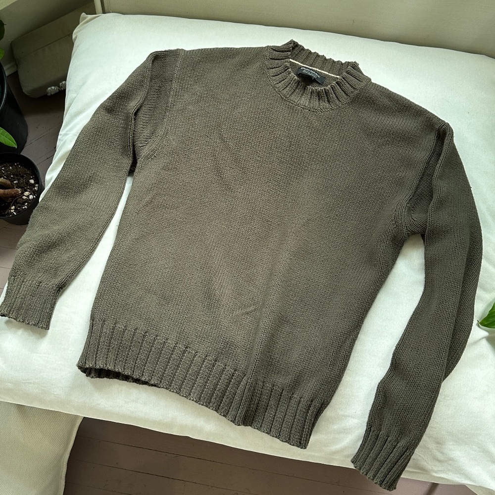 Banana Republic 100% Organic cotton knit sweater